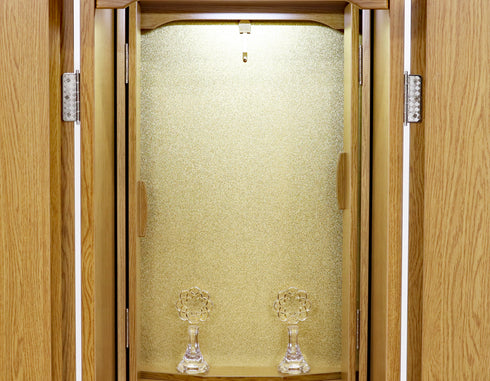 Soka Gakkai Furniture-style Buddhist Altar "Collect" Manually-operated cabinet door Available in 2 colors